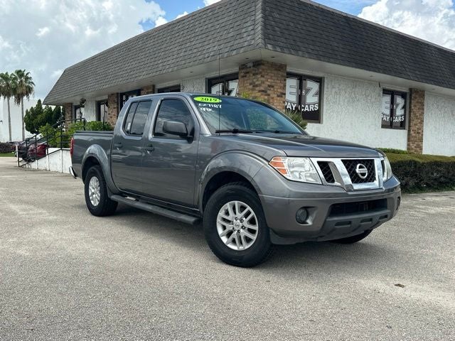 2019 Nissan Frontier SV in Gun Metallic — front three-quarter view