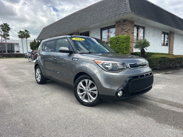 2015 Kia Soul Plus in Fathom Blue — front three-quarter view